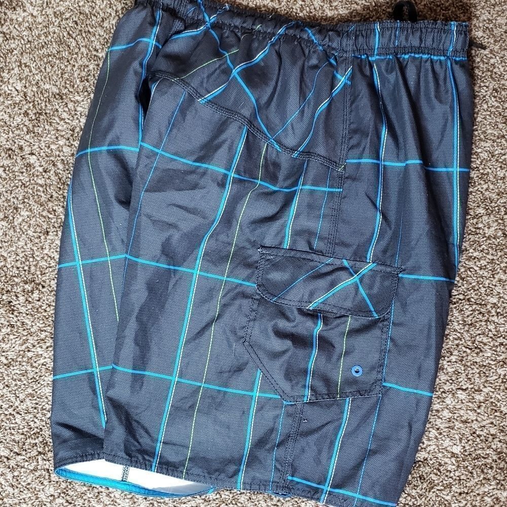 Swim shorts - Picture 2 of 4